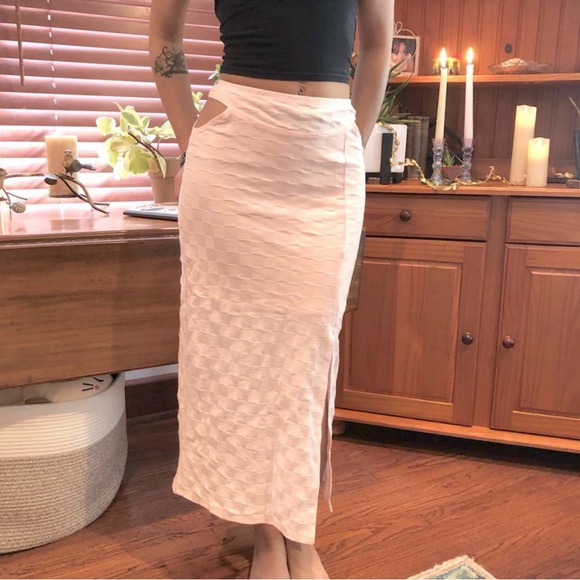Urban Outfitters Pink Delia V Strap Knit Midi Skirt Sz.XS Feminine Romantic UO - Picture 1 of 11